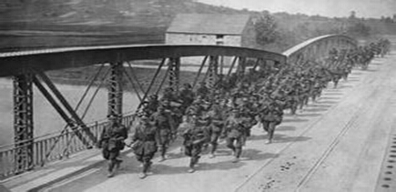 士兵過橋發生共振 士兵過橋發生共振