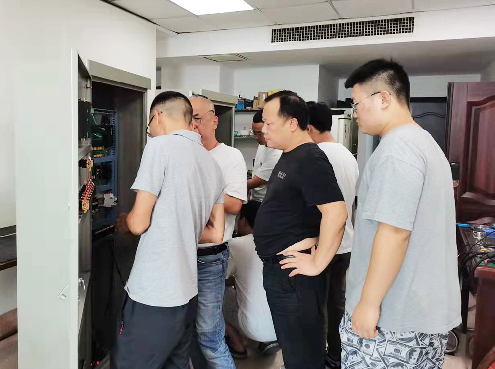 銀河電氣組織生產部學習電氣柜安裝布線工藝4 銀河電氣組織生產部學習電氣柜安裝布線工藝4